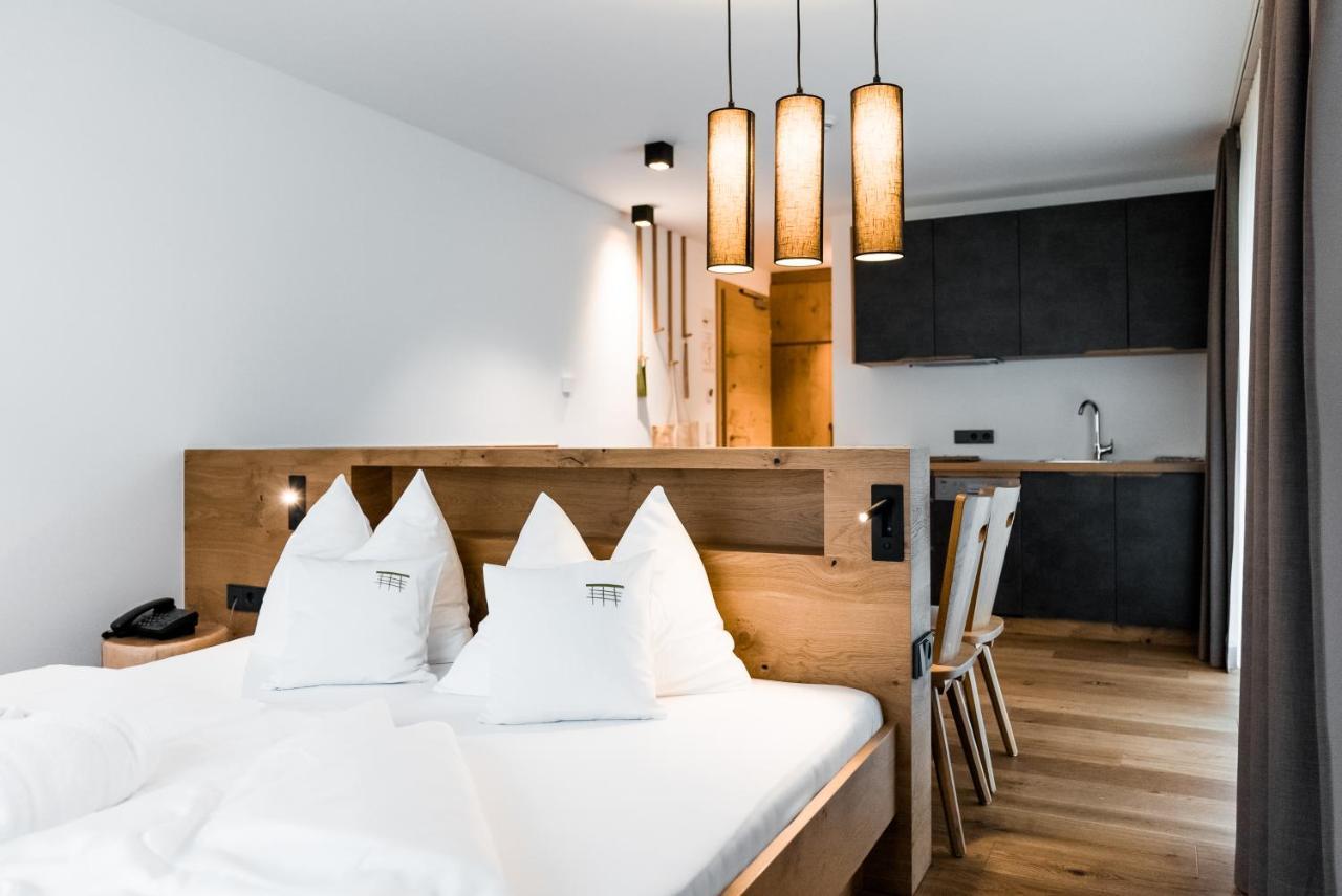 Joas Natur.Hotel.B&B San Candido Ngoại thất bức ảnh
