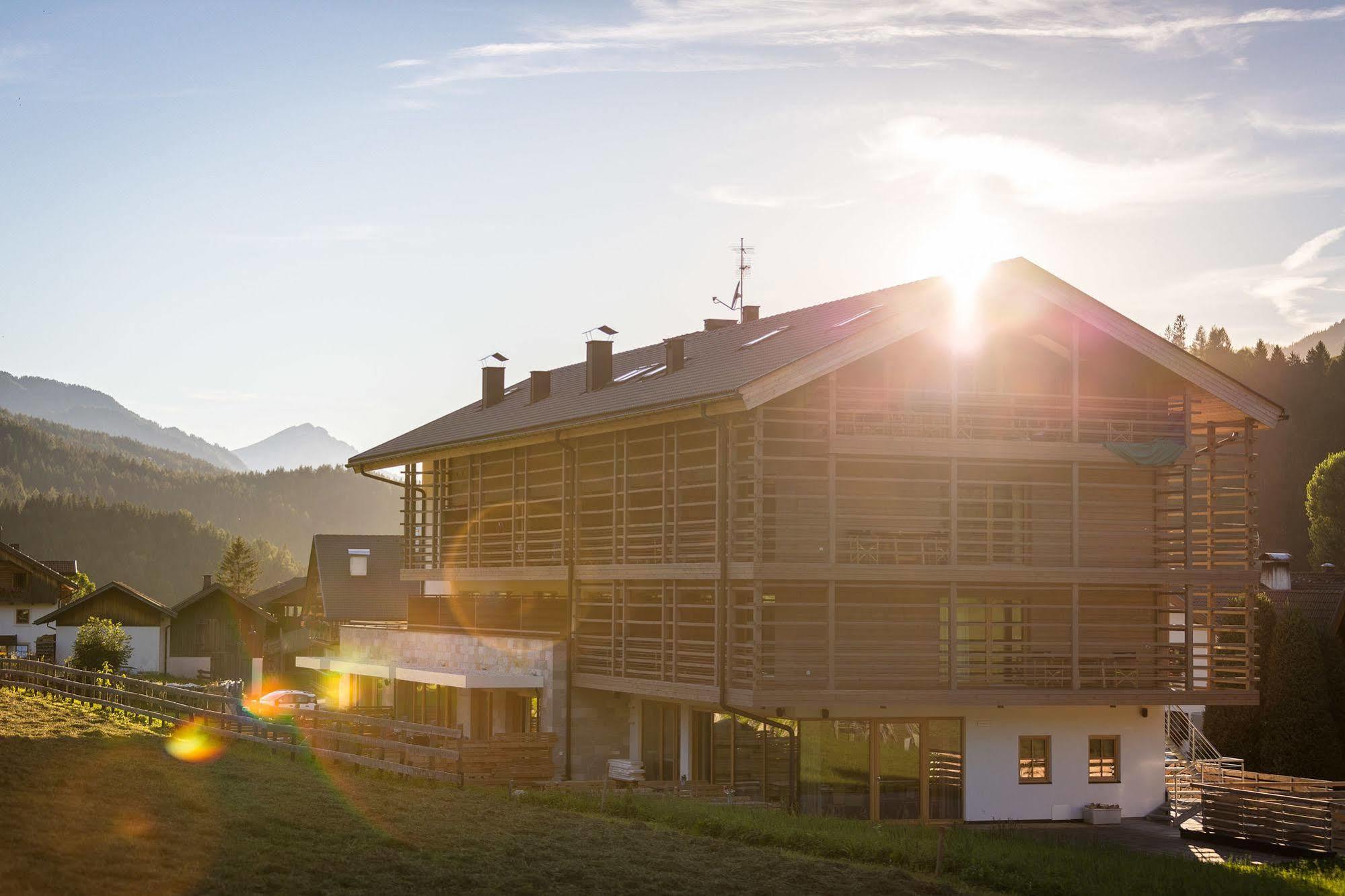Joas Natur.Hotel.B&B San Candido Ngoại thất bức ảnh